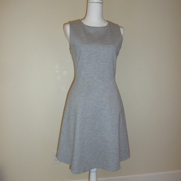Uniqlo Fit and Flare Dress EUC - Picture 1 of 7